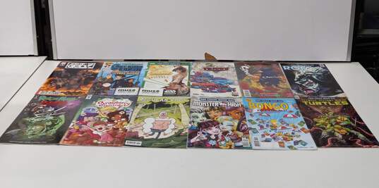 12pc Lot of Assorted Comic Books image number 3
