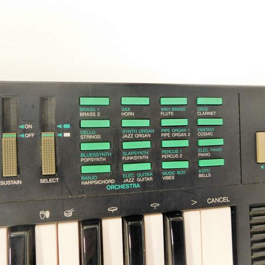 VNTG Yamaha Brand PSR-22 Model Electronic Keyboard w/ Case, Stand, and Accessories image number 9