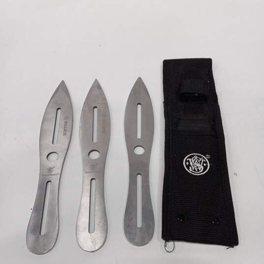 Smith & Wesson Throwing Knives in Case image number 1