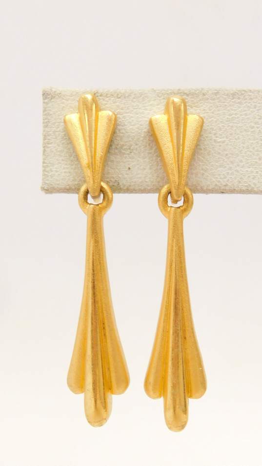 VNTG Crown Trifari Gold Tone Clip-On Drop Earrings 8.4g image number 1