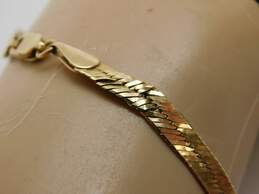 14K Yellow Gold Herringbone Chain Bracelet 5.8g alternative image