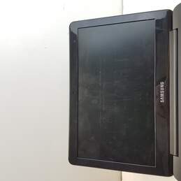 Samsung Chromebook 3 11.6 in PC Laptop alternative image
