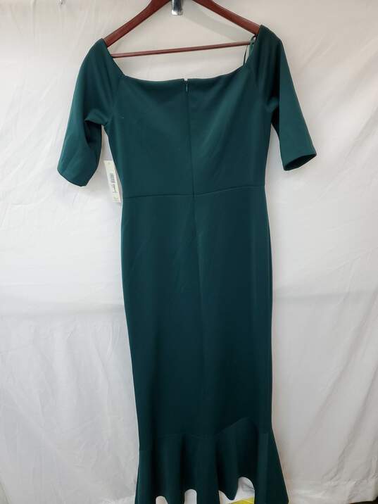 Wm Eliza J Demi Green Dress Floor Length Gown W/Motif Broach Sz 12 image number 2