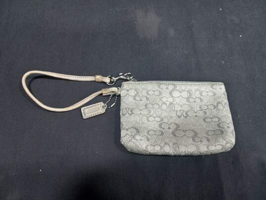 Women's Silver Tone Fabric Clutch Purse image number 1