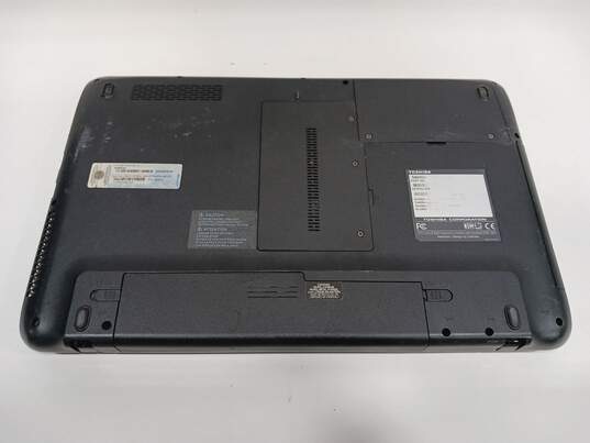 Toshiba Satellite L755D-S1560 AMD Laptop image number 2