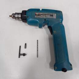 MAKITA Drill In Case w/ 2 Chargers alternative image