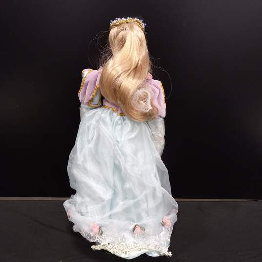 Heritage Signature Collection Fairy Tale Princess Porcelain Doll with COA IOB image number 3