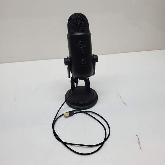Blue Brand Microphone in Stand for Podcasting/Radio/Streaming image number 1
