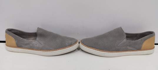 Ugg Women's Gray Suede Flats Size 9.5 image number 3