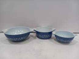 Vintage 3pc Pyrex Colonial Mist Blue Daisy Casserole Cinderella Mixing Bowls