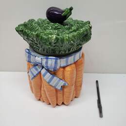 VTG. Fitz & Floyd Classics Large Ceramic Carrot Canister W/Lettuce Eggplant Lid