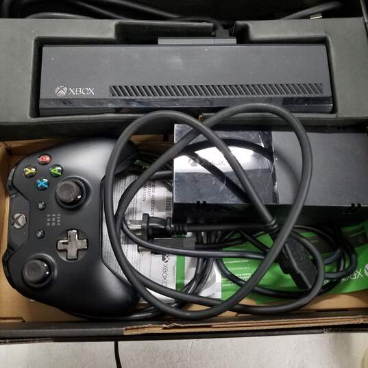 Xbox One Day One Edition 500gb (Console + kinect)