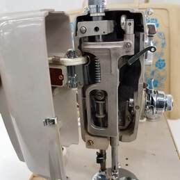 Brother Model C Vintage Sewing Machine (Untested) alternative image