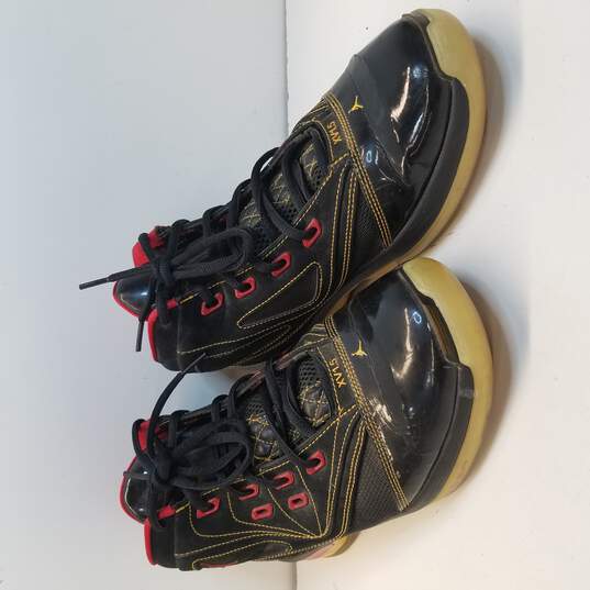 Nike Air Jordan Team 16.5 Sneaker Men's Size 8 Black/Red AUTHENTICATED image number 3