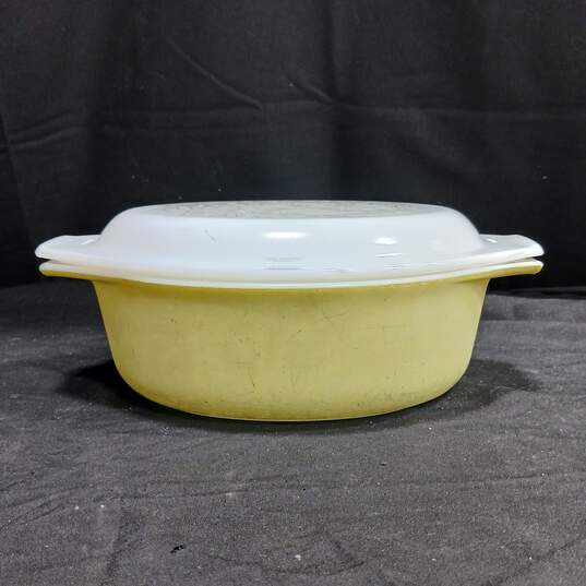 Vintage Pyrex Avocado Green Casserole Dish w/Lid image number 1
