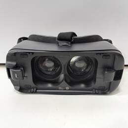 Oculus Gear VR Headset alternative image