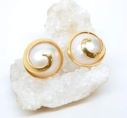 14K Gold White Blister Pearl Spiral Overlay Omega Clip Post Earrings 12.2g alternative image