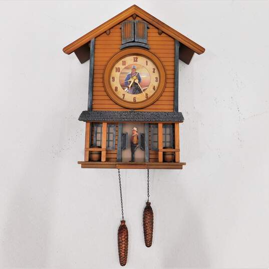 Bradford Exchange Western Legend John Wayne Cuckoo Clock image number 1