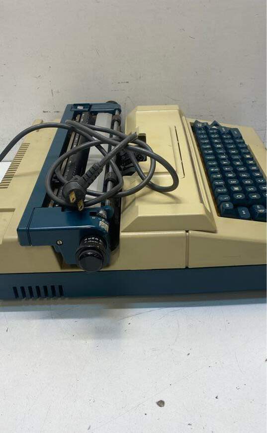Smith Corona Intrepid Electric Typewriter image number 4