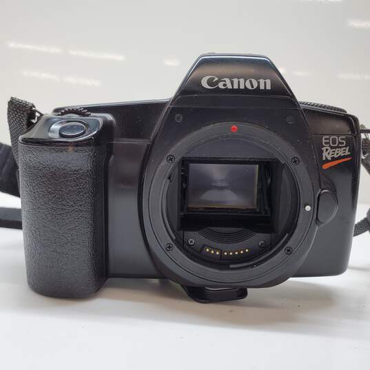 Canon Eos Rebel 35mm SLR Film Camera For Parts/Repair image number 2