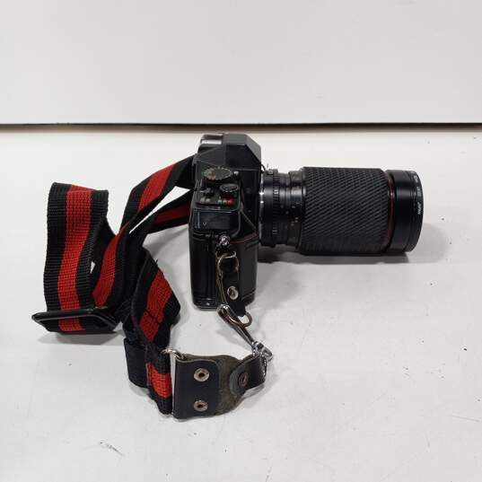 Nikon N2000 Camera & Accessories in Bag image number 5