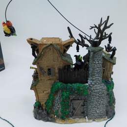 Pumpkin Hollow Witch's Lair w/ Moving Parts IOB alternative image