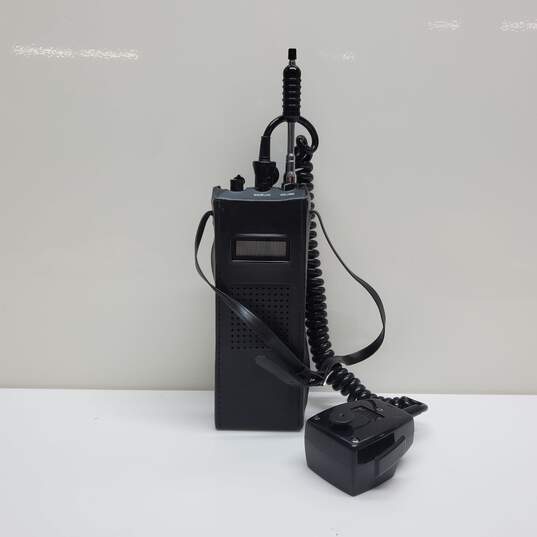 Realistic TRC-216 40 Channel Citizens Band Transceiver Walkie Talkie image number 1