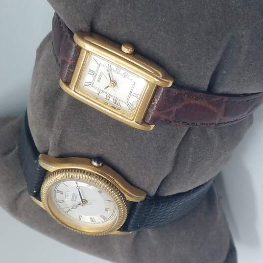 Buy the Seiko 7N83-6A19 & V401-5650 Vintage Watch Bundle 2 Pcs |  GoodwillFinds