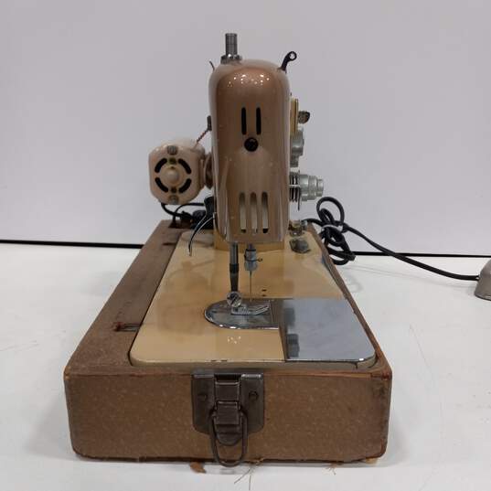 Domestic Sewing Machine Model 5437 image number 4