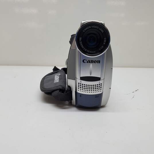 Canon ZR65 MC Video camera image number 4