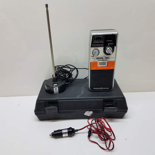General Electric Citizen Band 2 way emergency radio transceiver image number 1