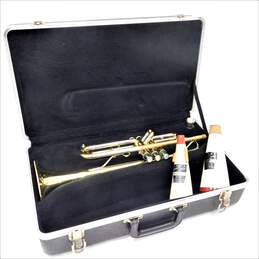 Olds Brand NA10MU Model B Flat Trumpet w/ Case and Accessories