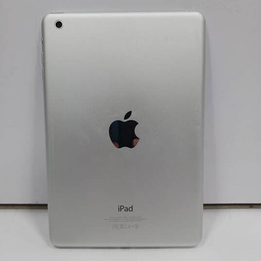 8in Silver Tone Apple iPad image number 2