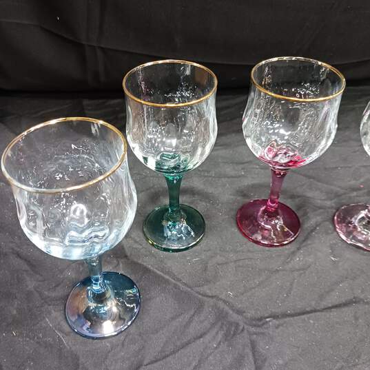 SET OF 6 GOBLETS W/ MULTICOLORED STEMS & GOLD TONE RIM ON GLASSES image number 3