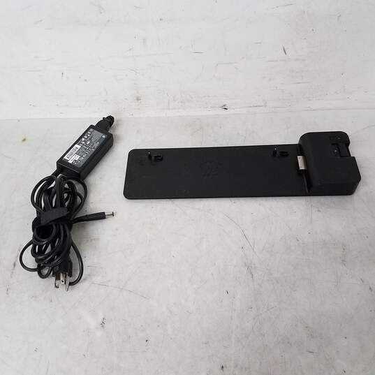HP 2013 UltraSlim Docking Station (D9Y32UT#ABA)	with 65 Watt AC Adapter - Untested image number 1