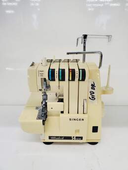 SINGER Sewing Machine ultralock 14U34B Untested