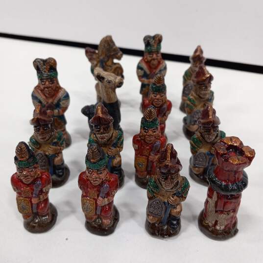 Vintage Wooden Chess Set w/Matching Pieces image number 3