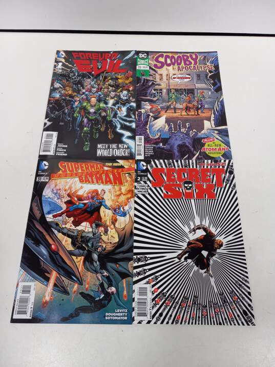 Bundle of 12 DC comics image number 3