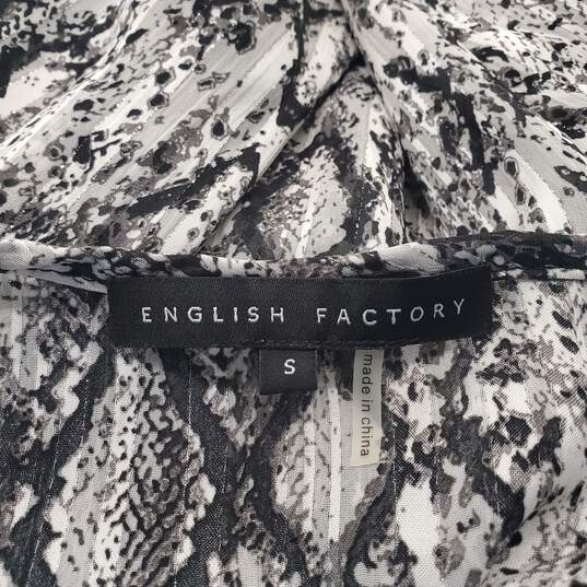 English Factory Women's Black & White Snake Print Long Sleeve Blouse Size S image number 3