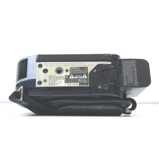 Sony Handycam DCR-DVD610 DVD-R Camcorder image number 6