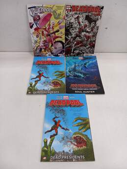 5 Marvel Deadpool & Gwenpool Comics/Graphic Novels