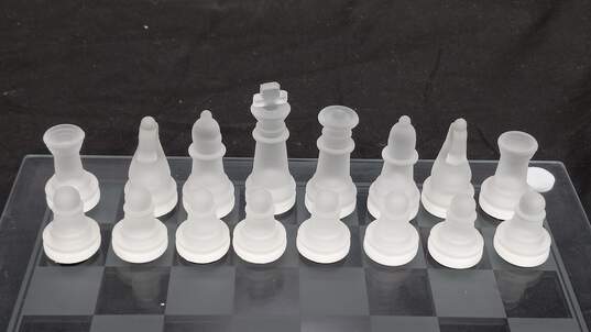 Cardinal Glass Chess Set image number 5