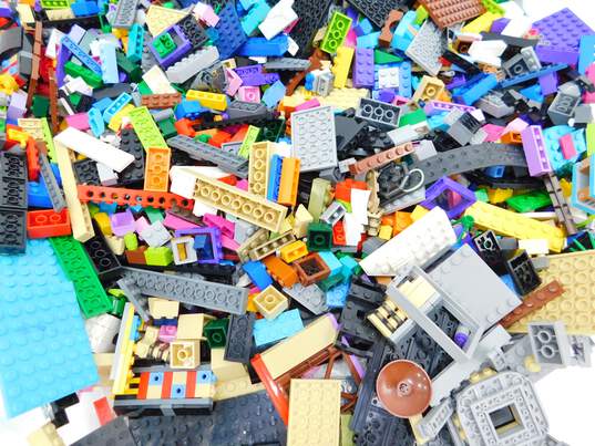 6.6 LBS Mixed LEGO Bulk Box image number 1