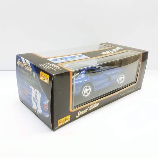 Maisto Special Edition Blue 1996 Dodge Viper GTS 1:18 Scale Diecast IOB image number 1