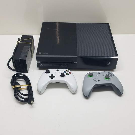 Microsoft Xbox One 500GB Two Controllers image number 1