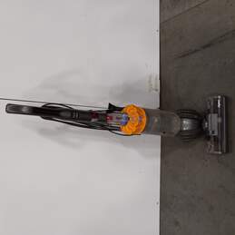 Dyson DC40 Vacuum Cleaner FOR PARTS or REPAIR