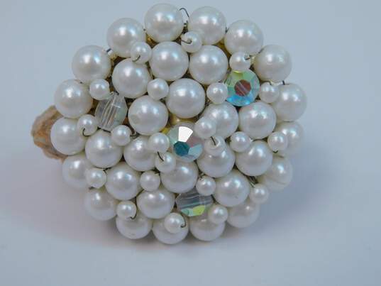 VNTG Mid Century Pink White Faux Pearl & Aurora Borealis Beaded Jewelry image number 4