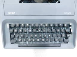 Royal Epoch Portable Manual Typewriter alternative image