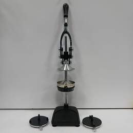Industrial Counter Top Juicer with Accessories alternative image
