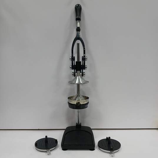 Industrial Counter Top Juicer with Accessories image number 2